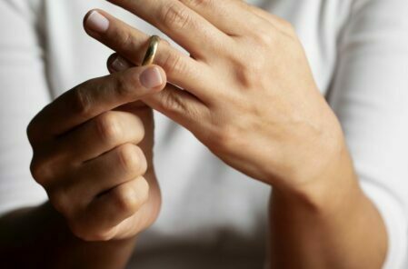 divorce ring taking off